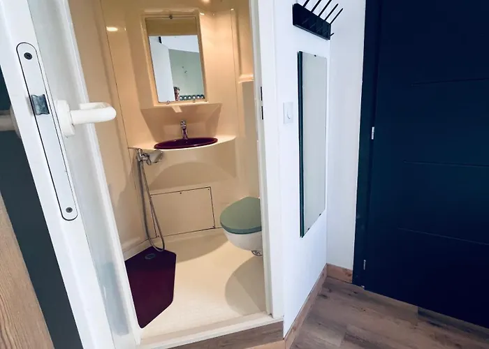 Kapselhotel A